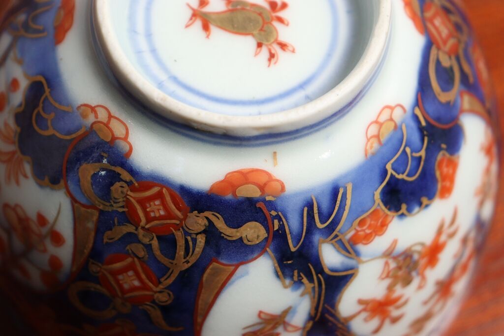 江戸中期色絵桜梅椿図茶碗 共箱付き