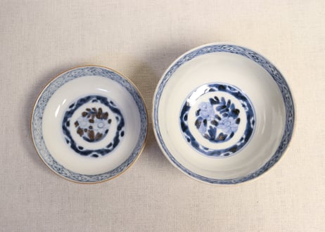 明治前期色絵芭蕉と亀甲図飯茶碗 釉剥げ
