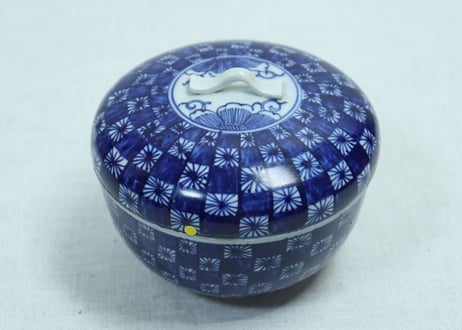 春象造『網目蒔絵食籠』（共箱） 0520222734_62879746d1371.jpg