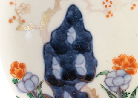 明治前期色絵梅と福寿草図6寸皿 色スレ