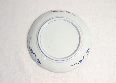 明治後期～大正染付松に牡丹図7寸皿