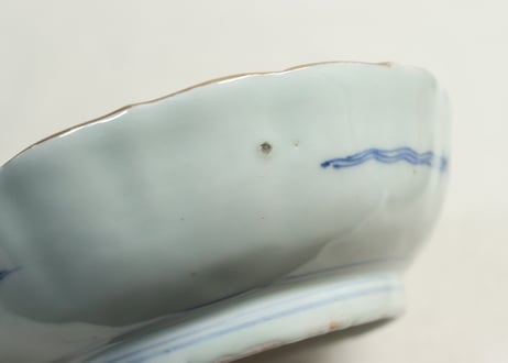 江戸幕末色絵牡丹と青玉図通り物大なます皿　染料飛び,窯傷