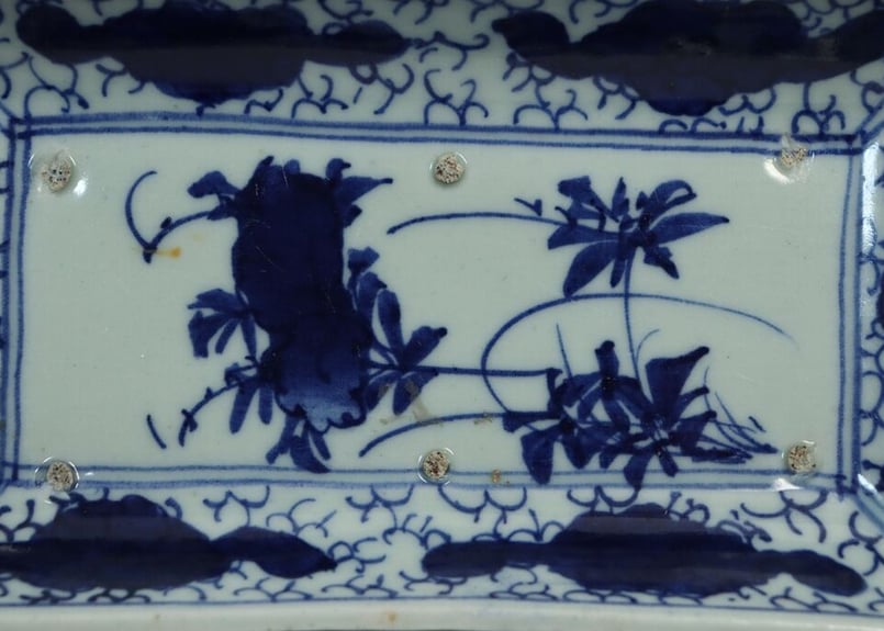 明治前期東北の焼染付牡丹図長皿 がたつき | 吉祥寺PukuPuku