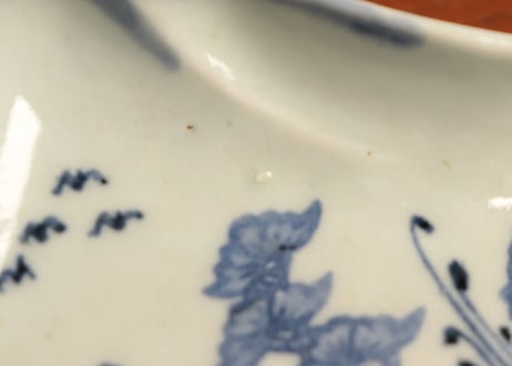 江戸中期コンニャク印判松図富士型皿 ノミホツ,高台ホツ,小ホツ