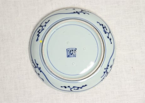 江戸中期染付流水に牡丹と障子図6.5寸皿 高ホツ,小ニュウ