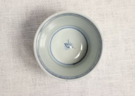 江戸後期染付竹梅と鳥図猪口 ノミホツ込