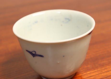 江戸中期染付八ッ橋図向付② 黒点,ややかたつき