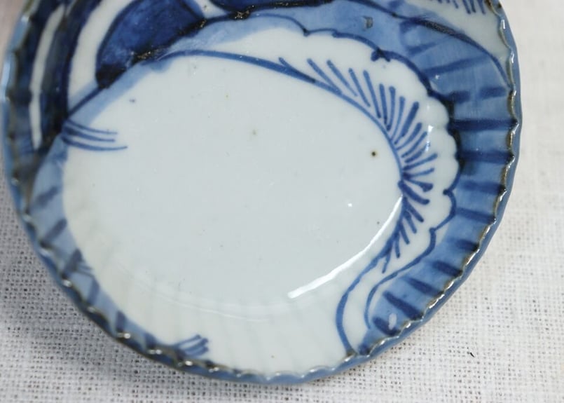 江戸後期染付ホラ貝図縁立ち豆皿 | 吉祥寺PukuPuku