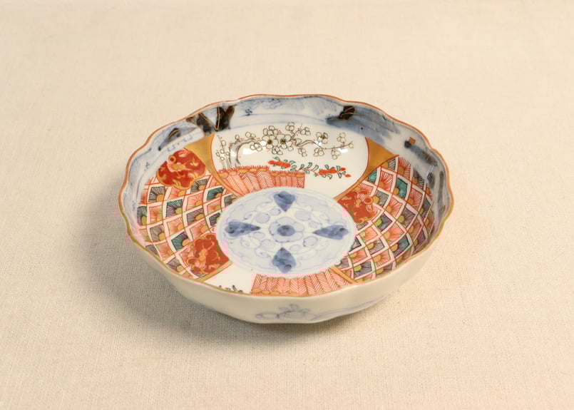 明治前期色絵柴垣に梅と龍図通り物なます皿① | 吉祥寺PukuPuku