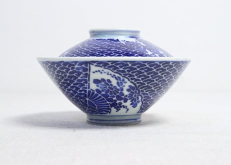 明治前期紙刷扇面に菊図蓋茶碗