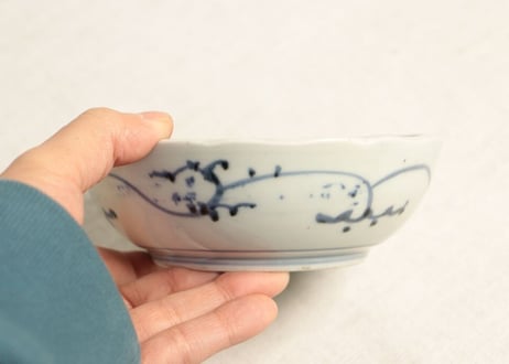 江戸中期染付宝と竹図くらわんかなます皿 ややがたつきあり