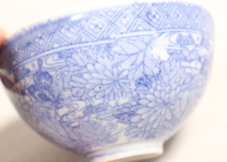 明治後期～大正銅判菊と蝶図蓋茶碗②少甘手