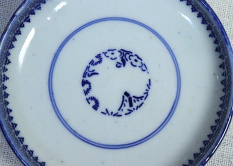 明治前期紙刷微塵唐草図蓋茶碗