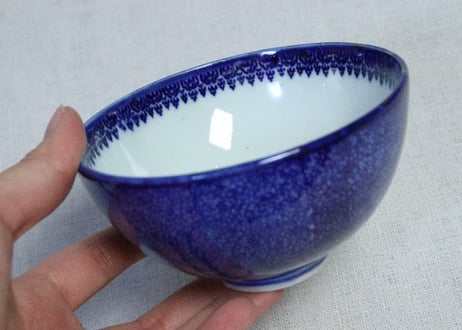 明治前期紙刷微塵唐草図蓋茶碗