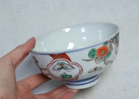 明治前期色絵菊と蝶図蒸茶碗　フリモノ