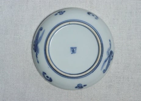 明治前期色絵桃と六方に花図小皿