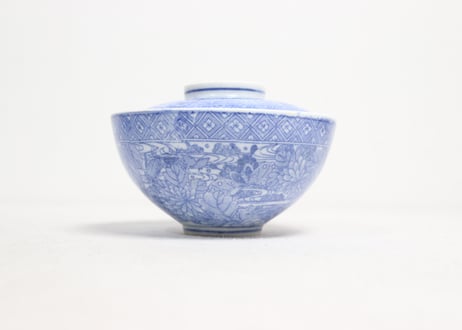 明治後期～大正銅判菊と蝶図蓋茶碗①