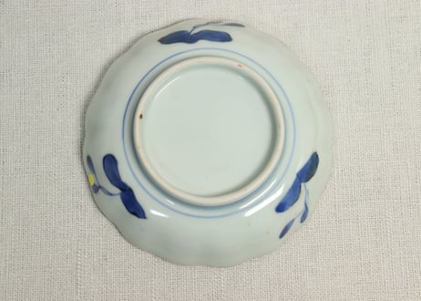 江戸幕末赤絵染付秋海棠と蝶図通り物小皿③ノミホツ