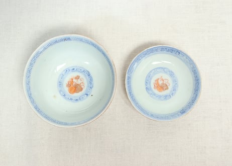 明治前期色絵瓢箪に蝶と花鳥図飯茶碗②高台ホツ,窯傷