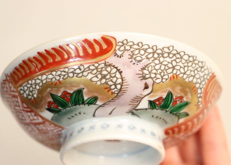 明治前期色絵桜と万年青図通り物飯茶碗②薄め