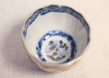 明治前期色絵色絵芭蕉と亀甲図通り物小向付