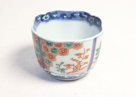 明治前期色絵松竹梅に亀甲図角向付 釉剥げ