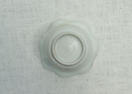 江戸中期色絵山水図輪花縁向付