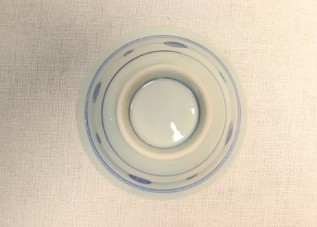 明治前期染付瓔珞と巻物図小鉢