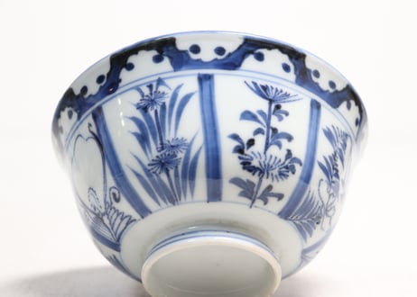 江戸後期染付草花割絵と雪輪図蓋茶碗