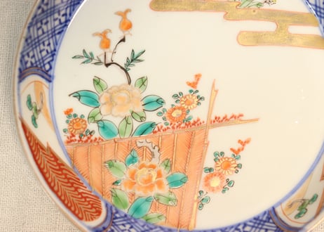 明治前期色絵牡丹と菊図縁立5寸皿