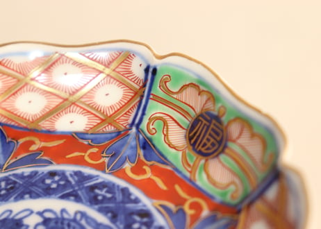 明治前期大聖寺焼色絵花と福文字図八弁小皿②少甘手