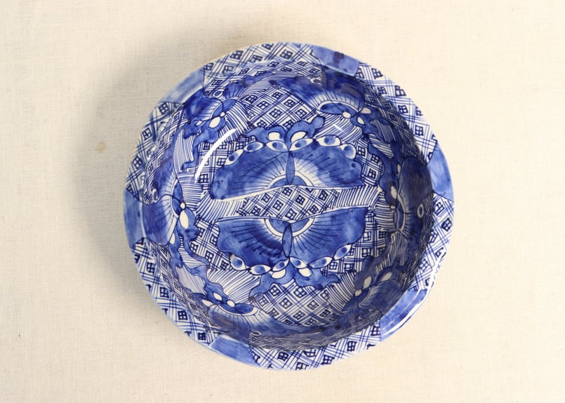 明治前期染付蝶図8寸鉢 | 吉祥寺PukuPuku