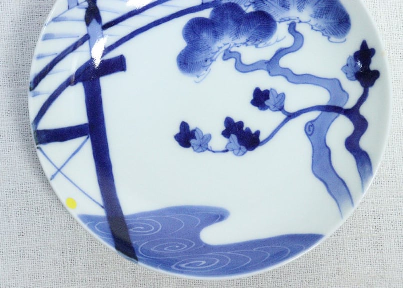 明治後期~大正鍋島手(平戸焼)橋に松と紅葉図5寸皿② 小ニュウ 明治後期~大正鍋島手(平戸焼)橋に松と紅葉図5寸皿② 小ニュウ