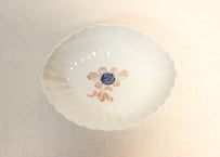明治後期～大正金彩菊図菊花型楕円深皿①色擦れ