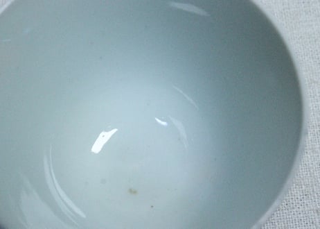 江戸後期染付柳に牡丹図広東型猪口③　高台ホツ