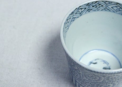 江戸幕末染付蛸唐草図猪口