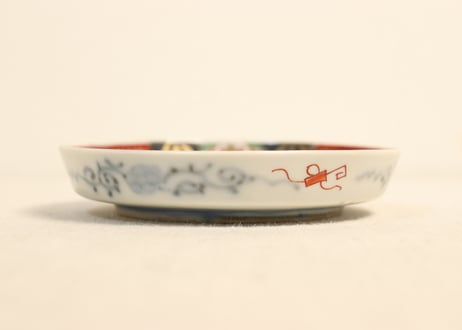明治前期色絵松鶴に菊と桜図縁立小皿