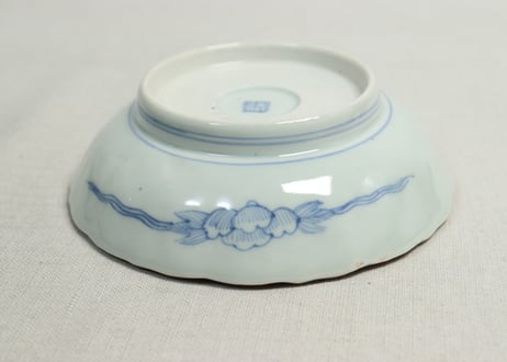 江戸幕末色絵牡丹と青玉図通り物なます皿　染料飛び,窯傷