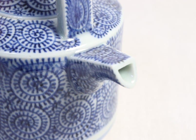 明治から昭和　近代作品　染付　蛸唐草文様　小皿　五客 明治から昭和 近代作品 染付 蛸唐草文様 小皿 五客 明治から昭和