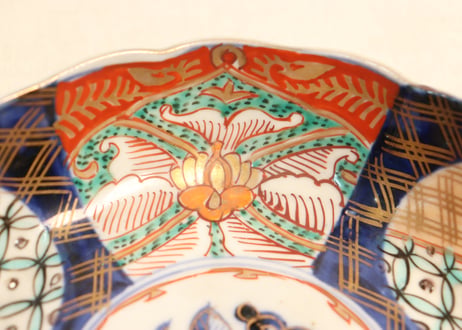 明治前期色絵桃に牡丹と七宝文なます皿②　ノミホツ