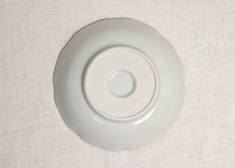 明治前期陰刻染付楼閣と松散らし図なます皿