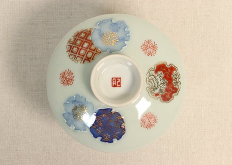 大正～昭和戦前色絵雪輪図つぼ碗 黒点
