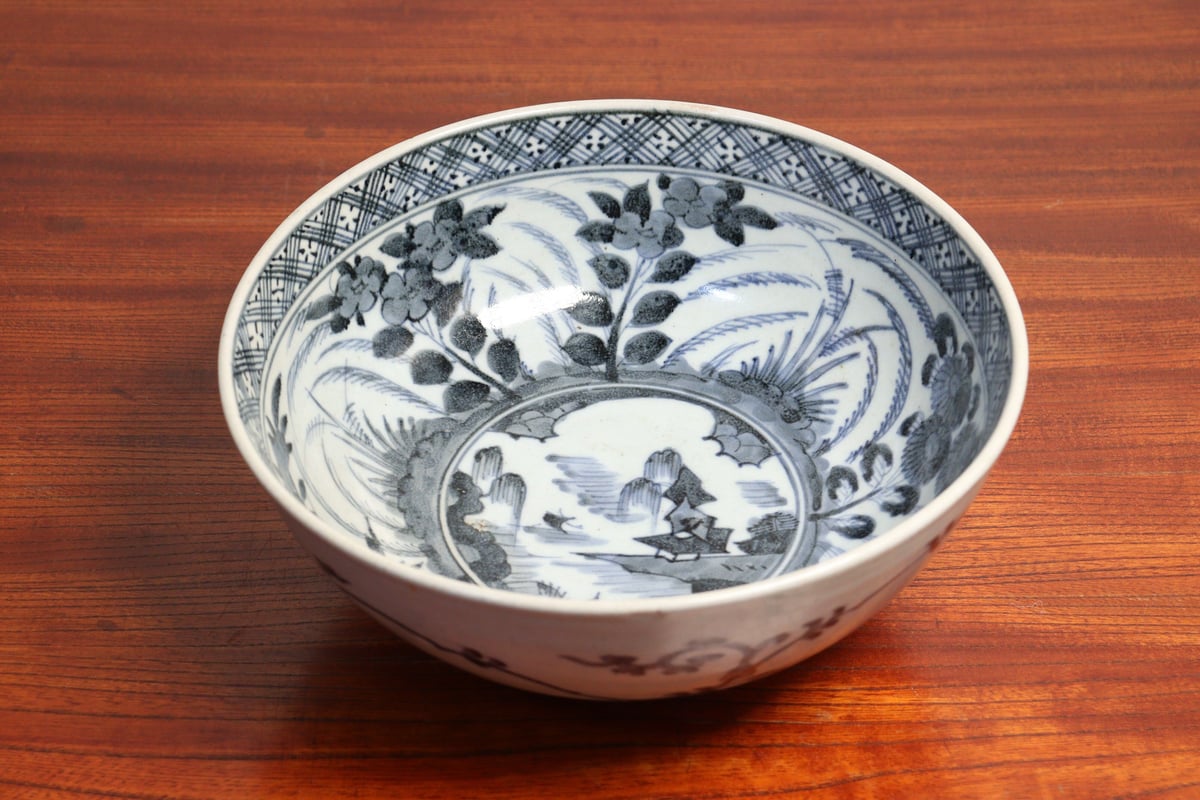 【名品】江戸時代中期　古伊万里　染付　山水に竹の図　34.1cm　兜鉢 名品】江戸時代中期古伊万里染付山水に竹の図34.1cm兜鉢