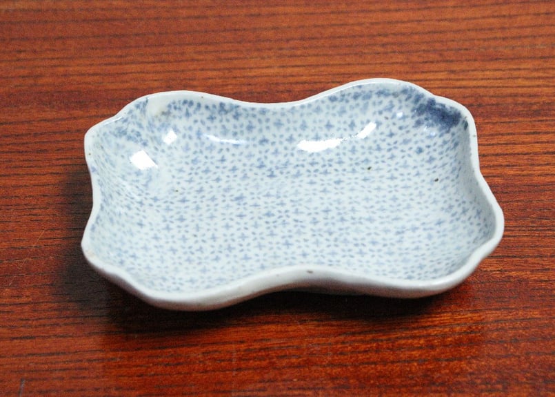 江戸中期紙刷古印判幾何学文図糸巻型小皿① | 吉祥寺PukuPuku