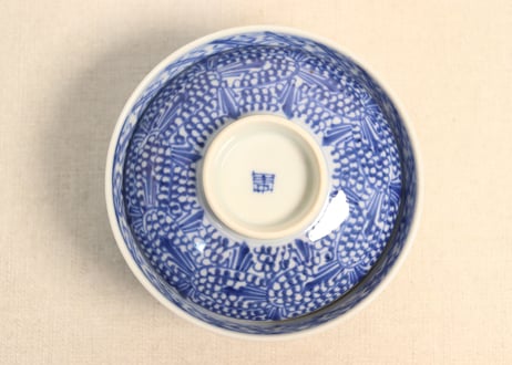 明治前期染付羽根微塵唐草図飯茶碗