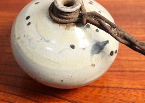 江戸中期染付竹梅図油壷(鉄線取手付)