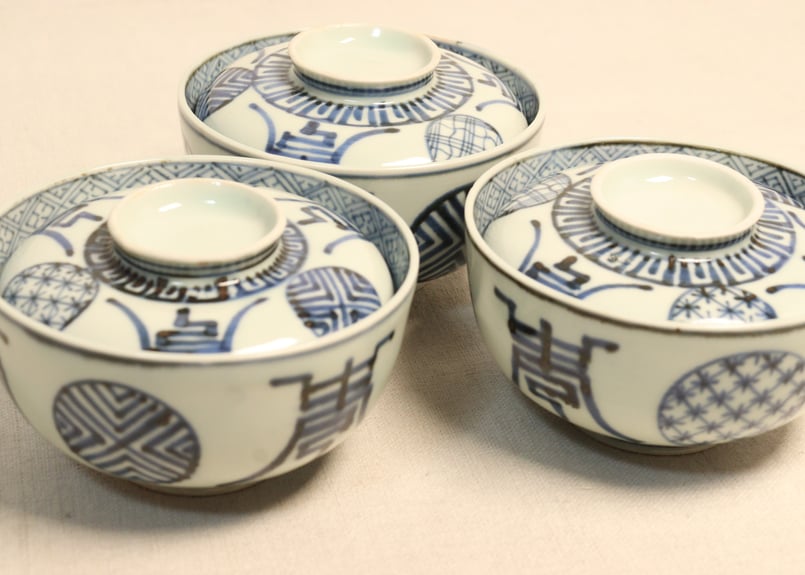 江戸後期染付丸文と文字図蓋茶碗①濃いめ | 吉祥寺PukuPuku