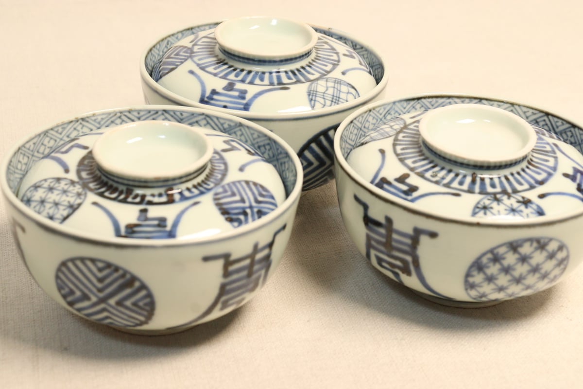 江戸後期手書き蓋付茶碗セット 江戸後期染付丸文と文字図蓋