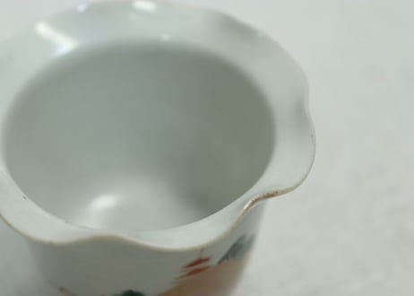 江戸中期色絵山水図輪花縁向付
