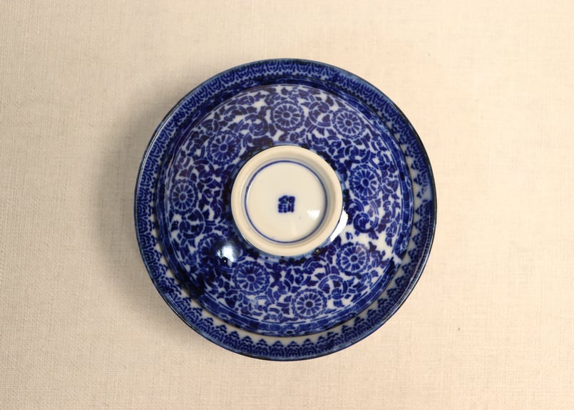 明治前期紙刷菊と唐草文蓋茶碗 | 吉祥寺PukuPuku